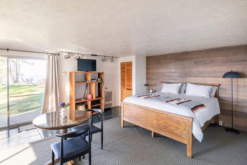 Driftwood Lodge ~ 5 Bedroom / 7 Bath ~ 30-Acre Private Estate On Hwy 1 ~ Hot Tub ~ Oceanview ~ Reunions & Retreats Walsh Landing Exterior foto