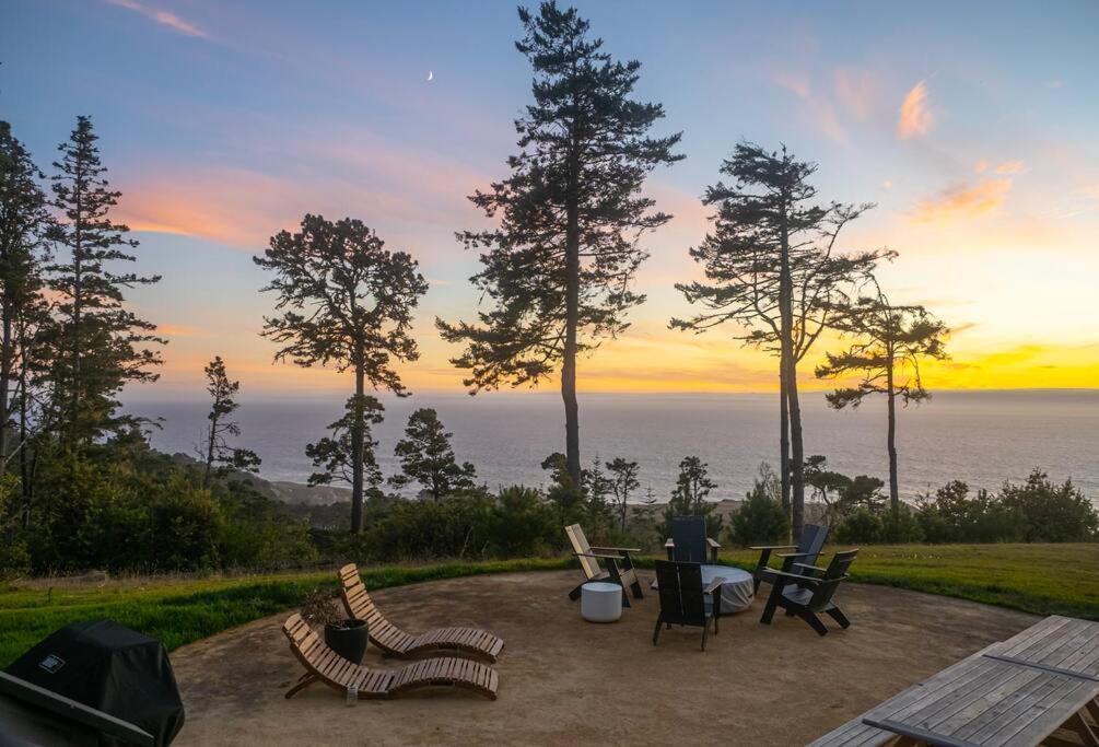 Driftwood Lodge ~ 5 Bedroom / 7 Bath ~ 30-Acre Private Estate On Hwy 1 ~ Hot Tub ~ Oceanview ~ Reunions & Retreats Walsh Landing Exterior foto