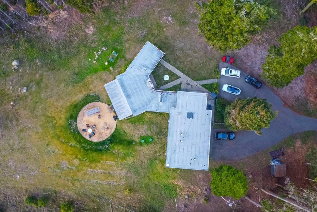 Driftwood Lodge ~ 5 Bedroom / 7 Bath ~ 30-Acre Private Estate On Hwy 1 ~ Hot Tub ~ Oceanview ~ Reunions & Retreats Walsh Landing Exterior foto