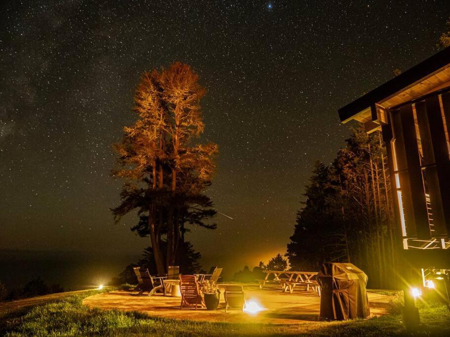Driftwood Lodge ~ 5 Bedroom / 7 Bath ~ 30-Acre Private Estate On Hwy 1 ~ Hot Tub ~ Oceanview ~ Reunions & Retreats Walsh Landing Exterior foto
